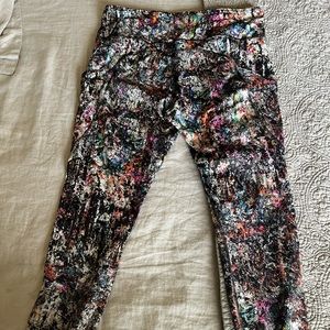 Rare graffiti lululemon yoga pants